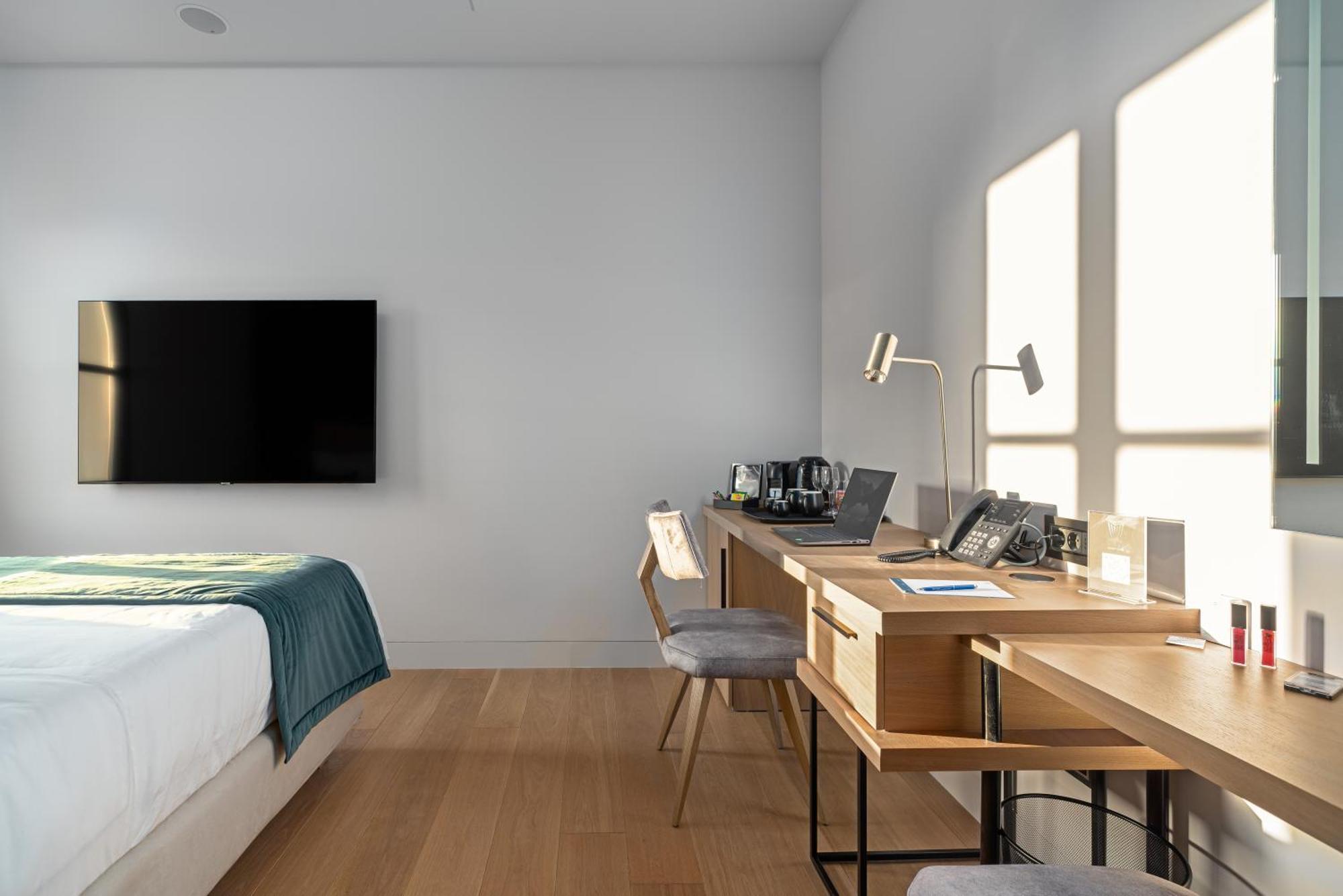 Hellenic Vibes Smart Hotel Athens Luaran gambar A room at the hotel